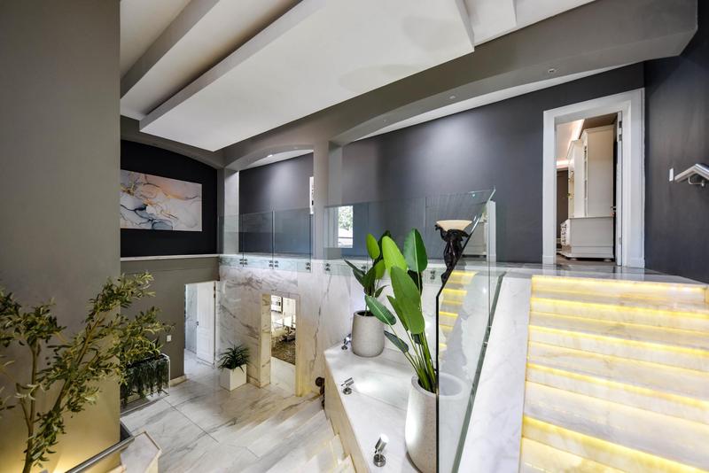 5 Bedroom Property for Sale in Silver Lakes Golf Estate Gauteng