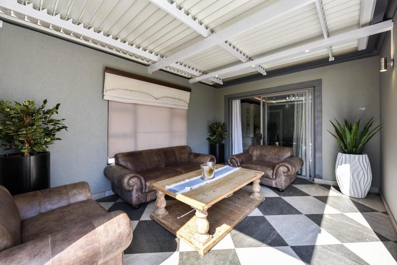 5 Bedroom Property for Sale in Silver Lakes Golf Estate Gauteng