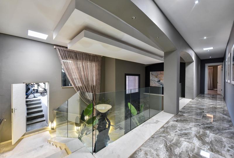 5 Bedroom Property for Sale in Silver Lakes Golf Estate Gauteng