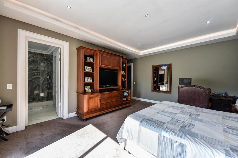 5 Bedroom Property for Sale in Silver Lakes Golf Estate Gauteng