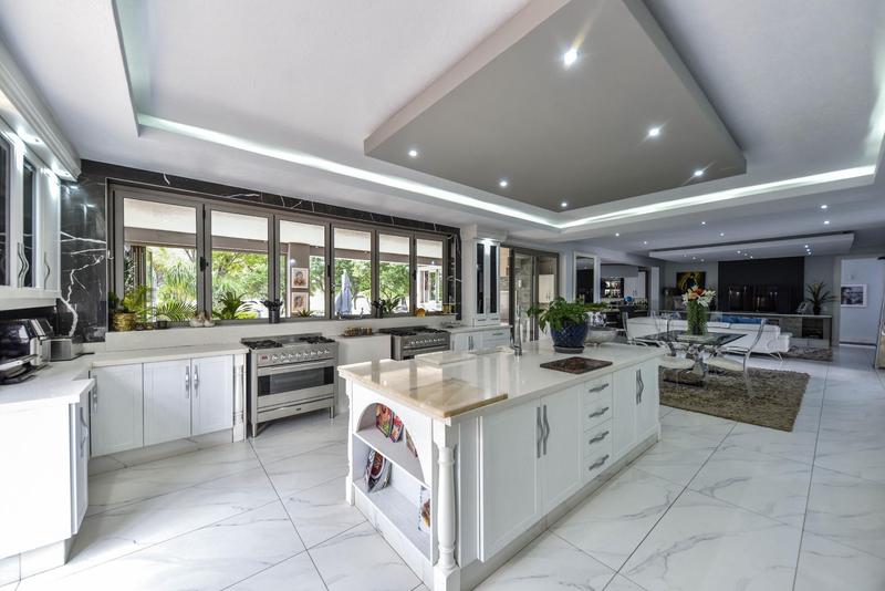 5 Bedroom Property for Sale in Silver Lakes Golf Estate Gauteng