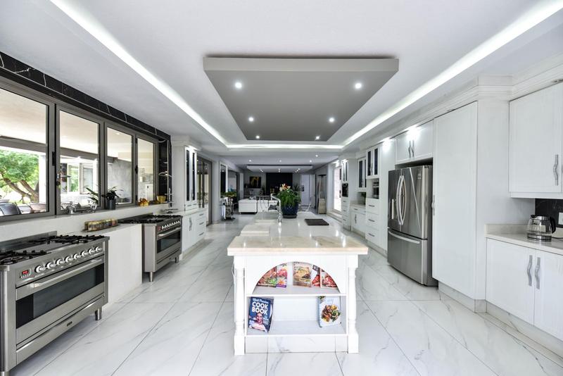 5 Bedroom Property for Sale in Silver Lakes Golf Estate Gauteng