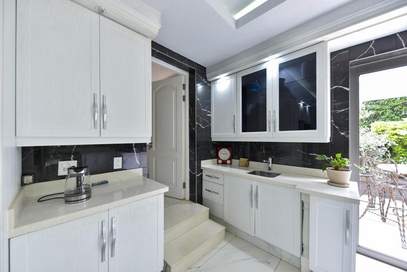 5 Bedroom Property for Sale in Silver Lakes Golf Estate Gauteng