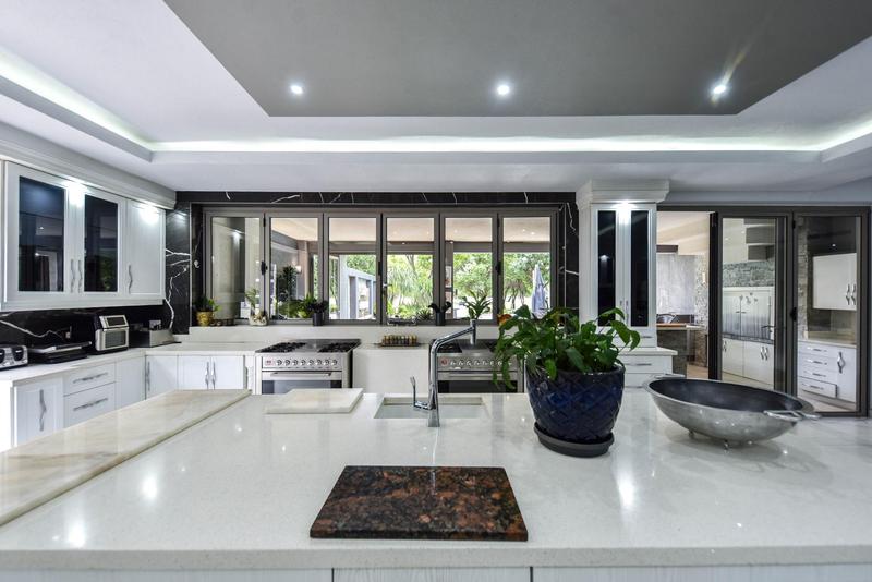 5 Bedroom Property for Sale in Silver Lakes Golf Estate Gauteng