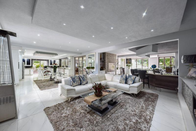 5 Bedroom Property for Sale in Silver Lakes Golf Estate Gauteng