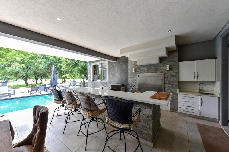 5 Bedroom Property for Sale in Silver Lakes Golf Estate Gauteng