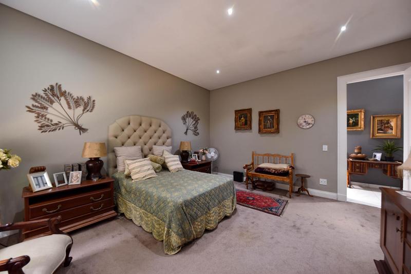 5 Bedroom Property for Sale in Silver Lakes Golf Estate Gauteng