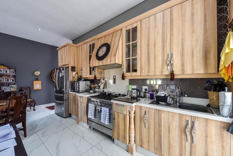 5 Bedroom Property for Sale in Silver Lakes Golf Estate Gauteng
