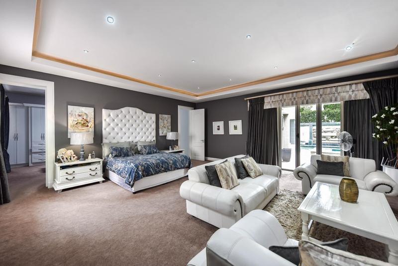 5 Bedroom Property for Sale in Silver Lakes Golf Estate Gauteng