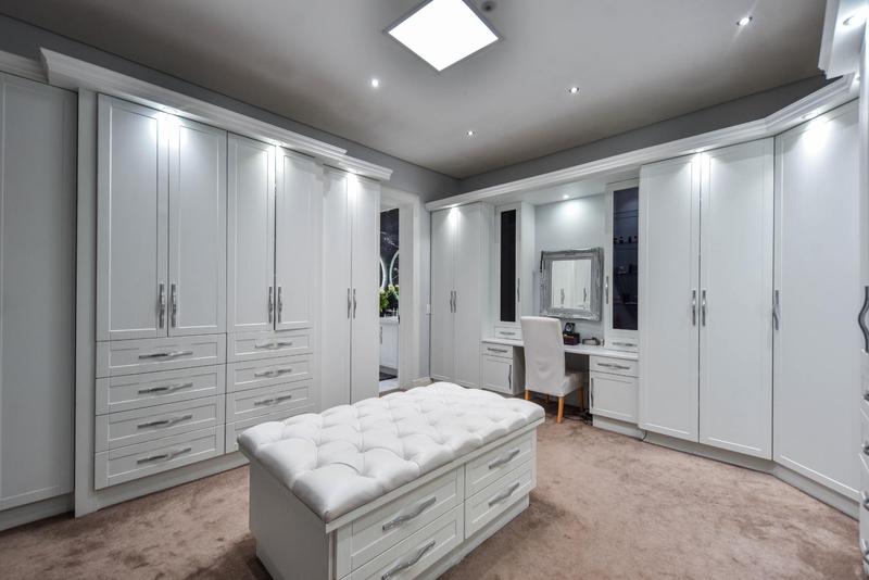 5 Bedroom Property for Sale in Silver Lakes Golf Estate Gauteng