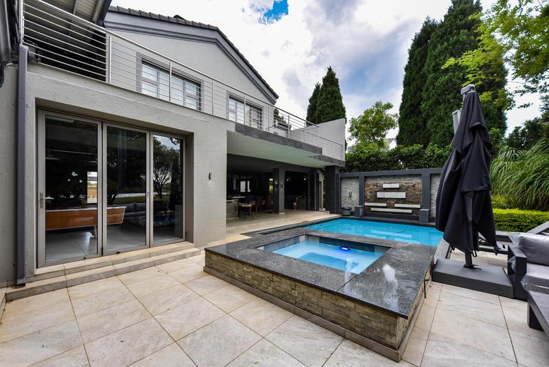 5 Bedroom Property for Sale in Silver Lakes Golf Estate Gauteng
