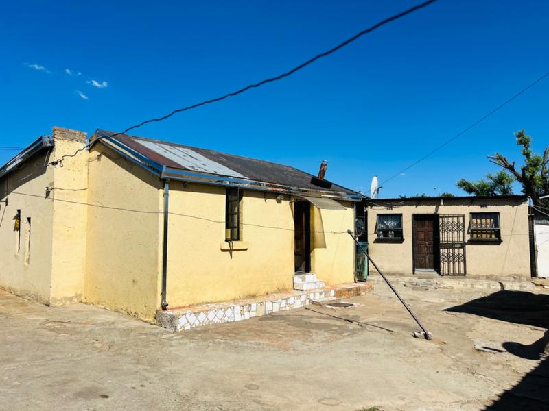 2 Bedroom Property for Sale in Orlando Gauteng