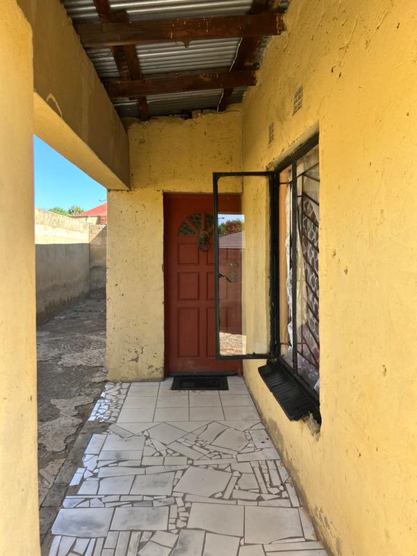 2 Bedroom Property for Sale in Orlando Gauteng