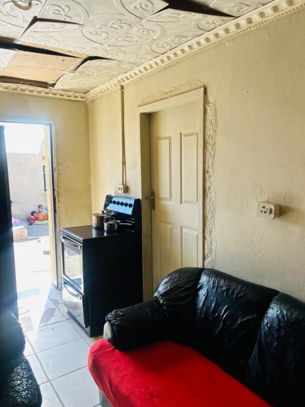 2 Bedroom Property for Sale in Orlando Gauteng