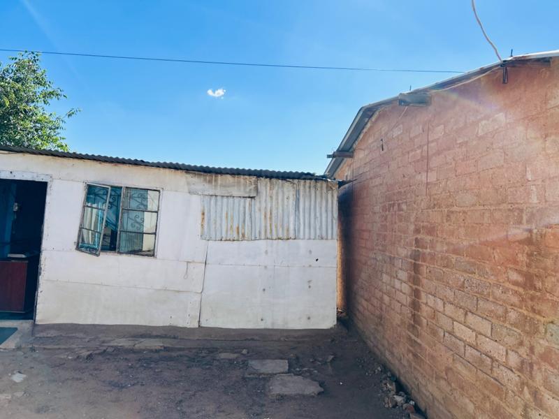 2 Bedroom Property for Sale in Orlando Gauteng