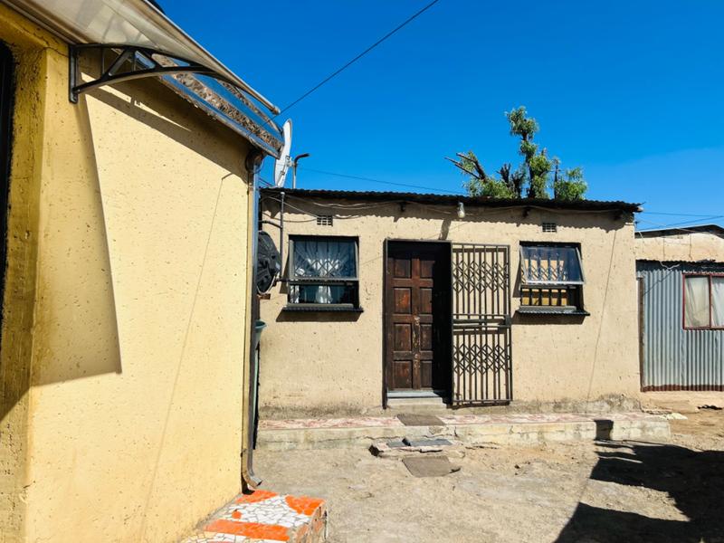 2 Bedroom Property for Sale in Orlando Gauteng