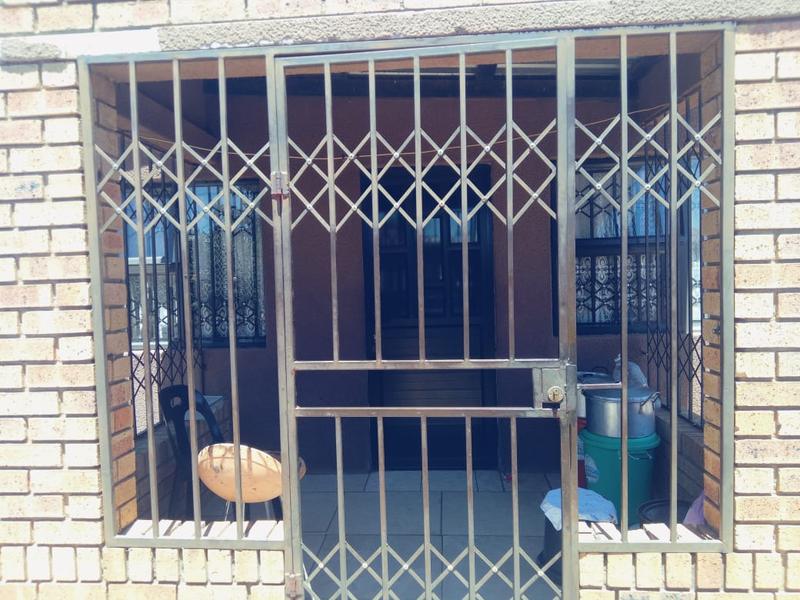 2 Bedroom Property for Sale in Walkerville Gauteng