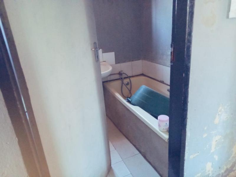 2 Bedroom Property for Sale in Walkerville Gauteng