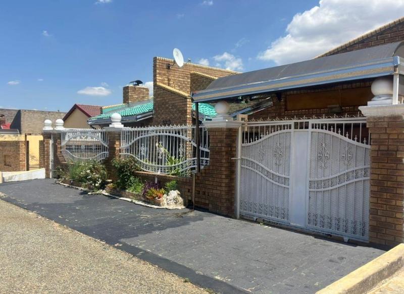 3 Bedroom Property for Sale in Dobsonville Gauteng