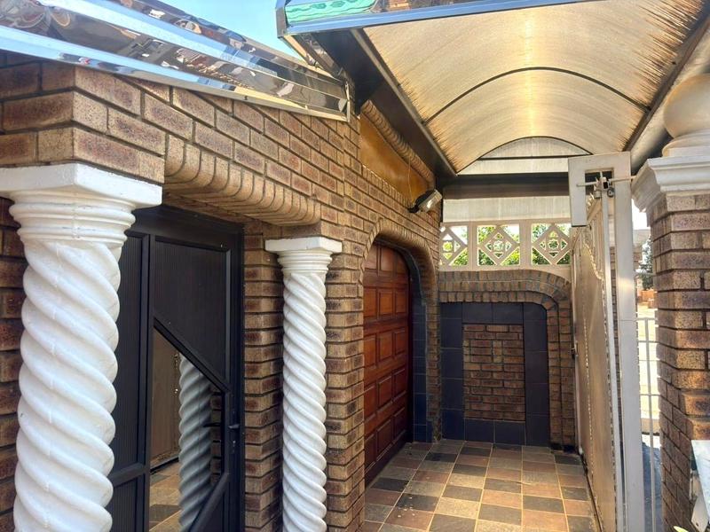 3 Bedroom Property for Sale in Dobsonville Gauteng