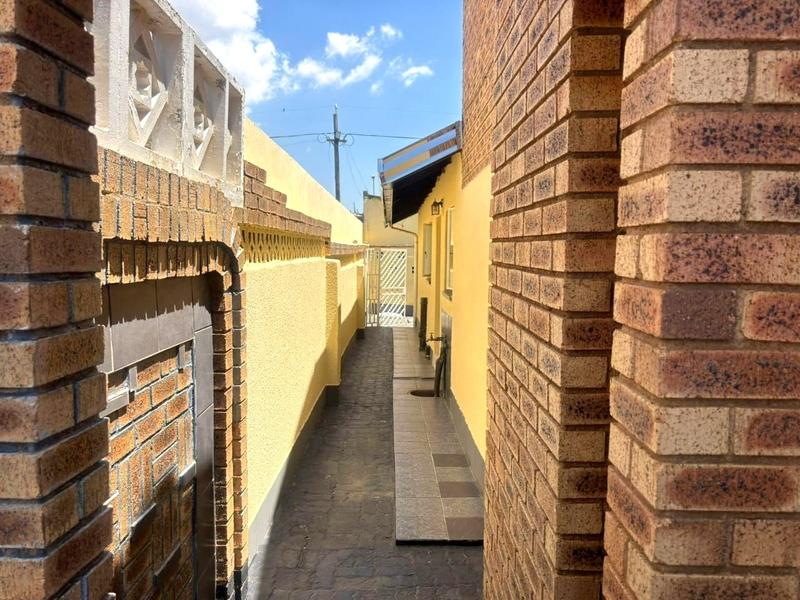 3 Bedroom Property for Sale in Dobsonville Gauteng
