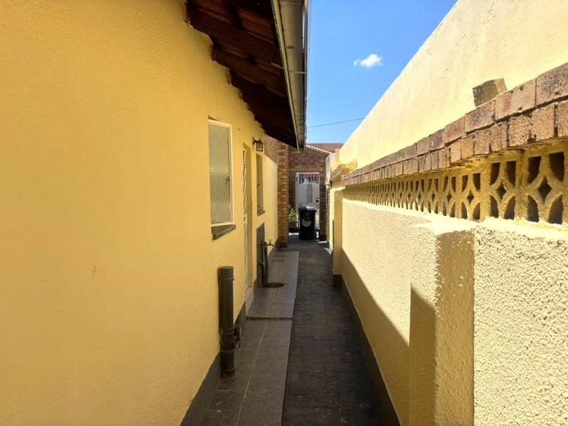 3 Bedroom Property for Sale in Dobsonville Gauteng