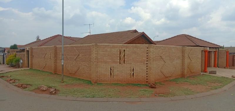 3 Bedroom Property for Sale in Protea Glen Gauteng