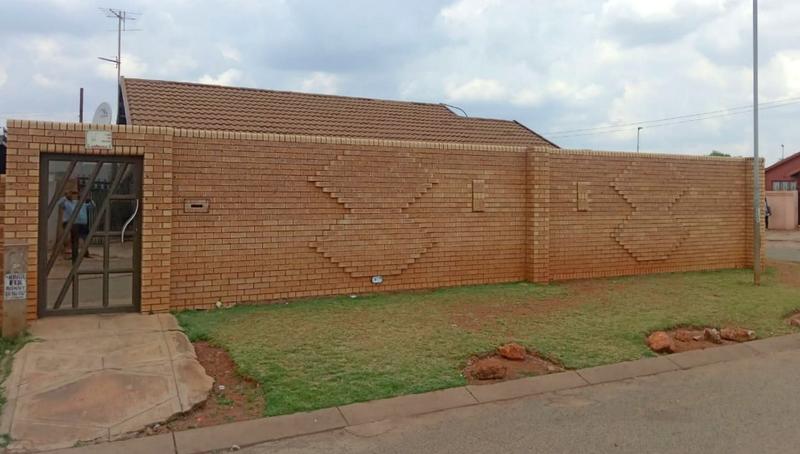 3 Bedroom Property for Sale in Protea Glen Gauteng