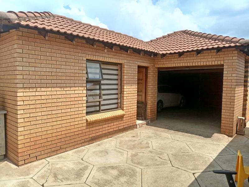 3 Bedroom Property for Sale in Protea Glen Gauteng