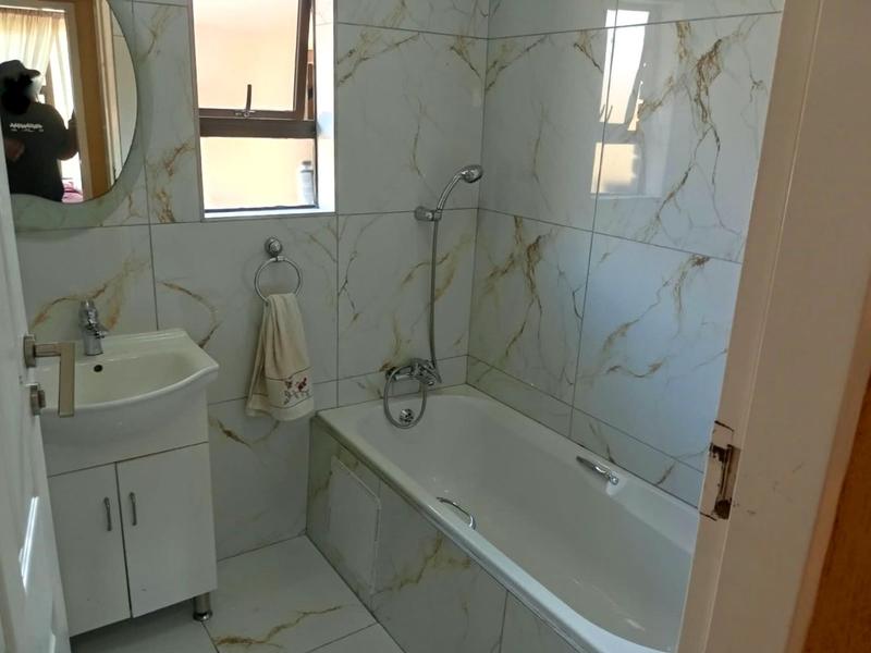 3 Bedroom Property for Sale in Protea Glen Gauteng