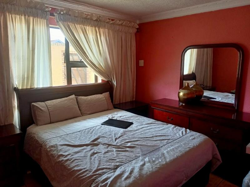 3 Bedroom Property for Sale in Protea Glen Gauteng