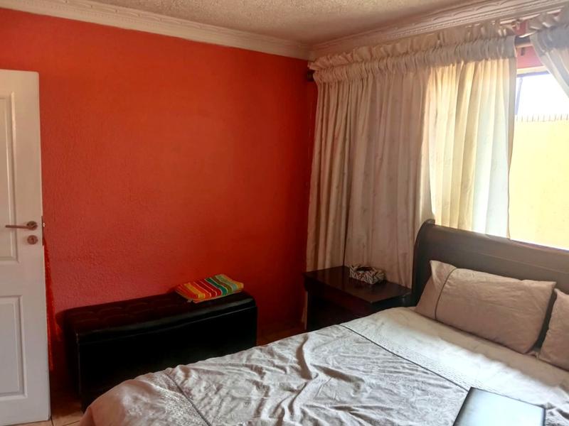3 Bedroom Property for Sale in Protea Glen Gauteng