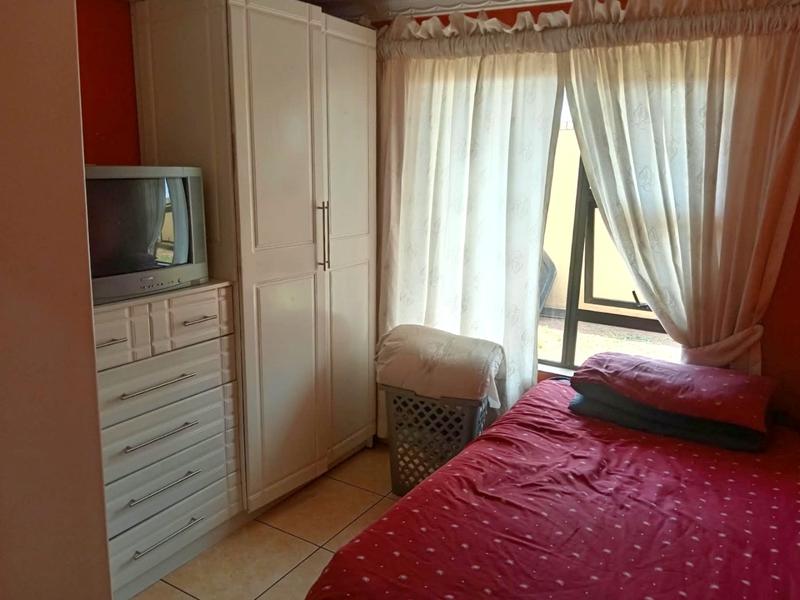 3 Bedroom Property for Sale in Protea Glen Gauteng
