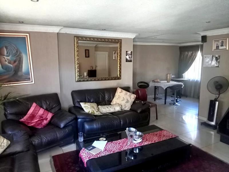 3 Bedroom Property for Sale in Protea North Gauteng