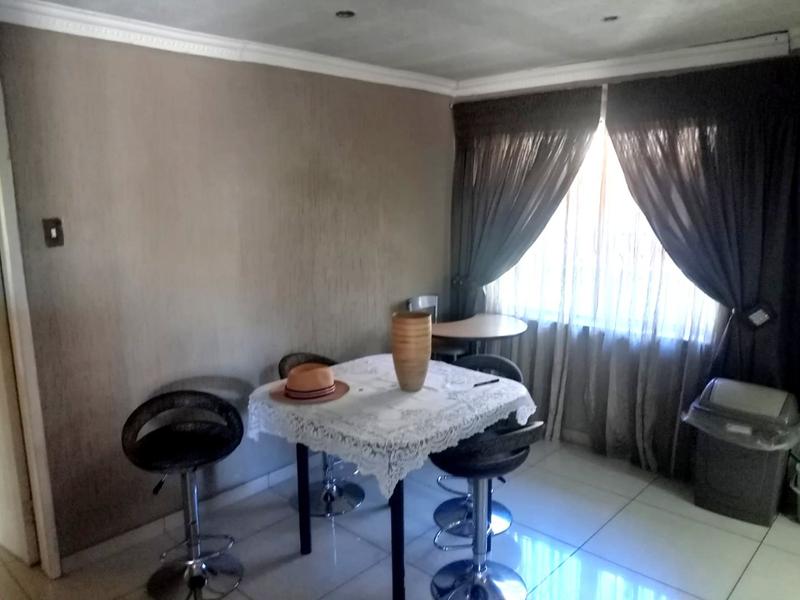 3 Bedroom Property for Sale in Protea North Gauteng