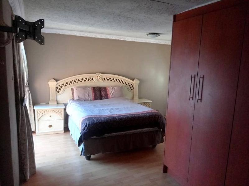 3 Bedroom Property for Sale in Protea North Gauteng
