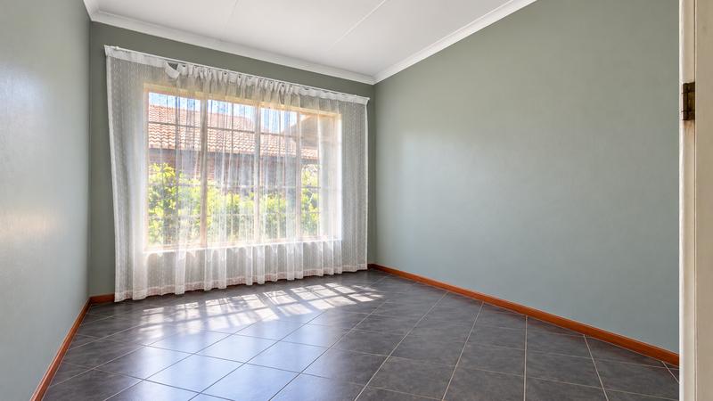 2 Bedroom Property for Sale in Elardus Park Gauteng