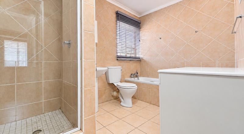 2 Bedroom Property for Sale in Elardus Park Gauteng