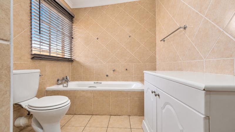 2 Bedroom Property for Sale in Elardus Park Gauteng