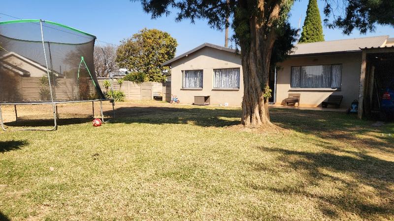 To Let 2 Bedroom Property for Rent in Van Dyk Park Gauteng