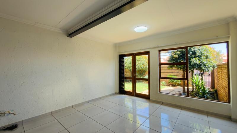 To Let 2 Bedroom Property for Rent in Brentwood Park Gauteng
