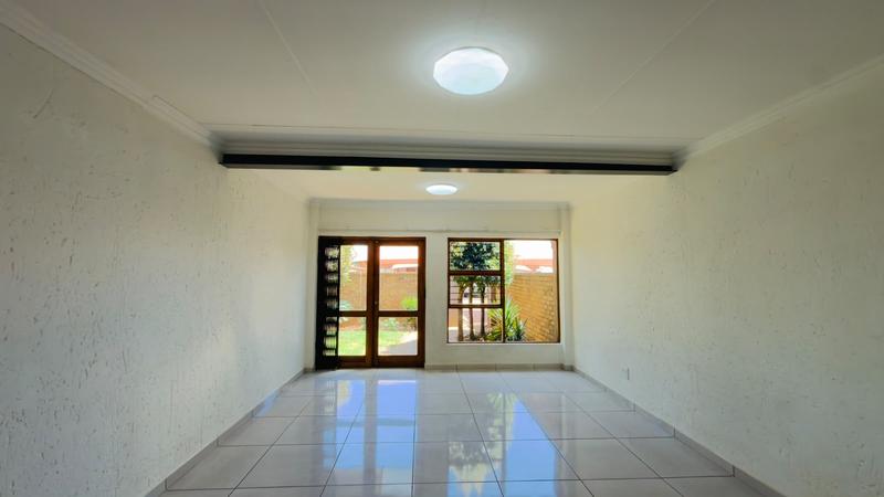 To Let 2 Bedroom Property for Rent in Brentwood Park Gauteng