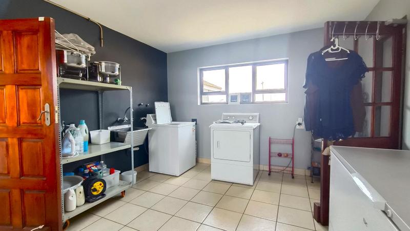 6 Bedroom Property for Sale in Blue Saddle Ranches Gauteng