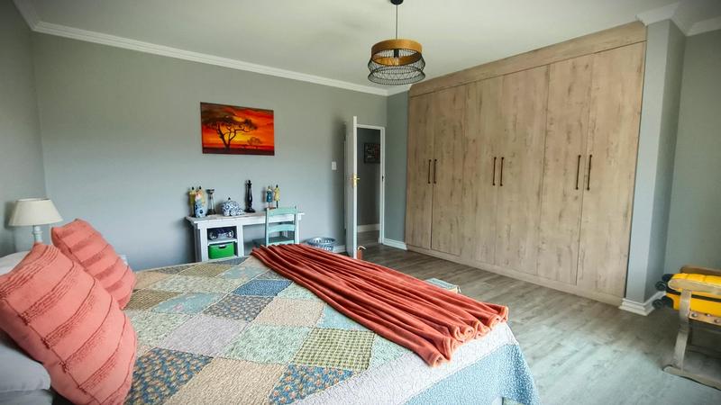 6 Bedroom Property for Sale in Blue Saddle Ranches Gauteng