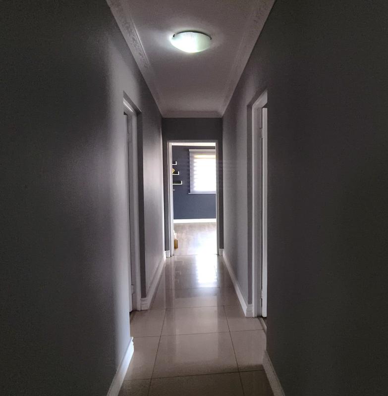 6 Bedroom Property for Sale in Blue Saddle Ranches Gauteng