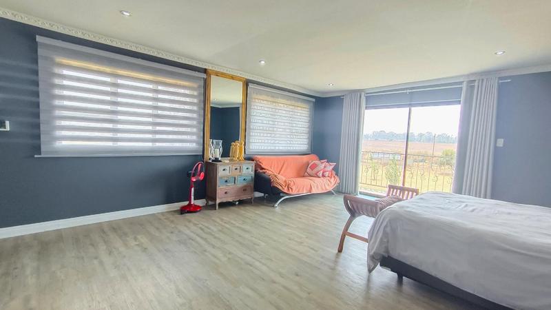 6 Bedroom Property for Sale in Blue Saddle Ranches Gauteng