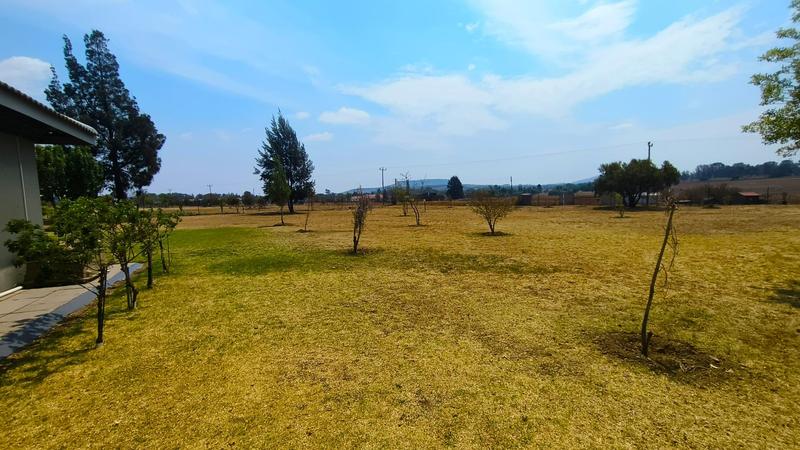 6 Bedroom Property for Sale in Blue Saddle Ranches Gauteng