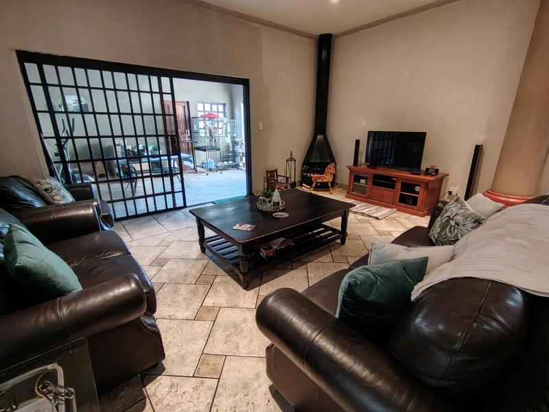 6 Bedroom Property for Sale in Gerdview Gauteng