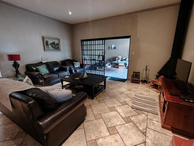 6 Bedroom Property for Sale in Gerdview Gauteng
