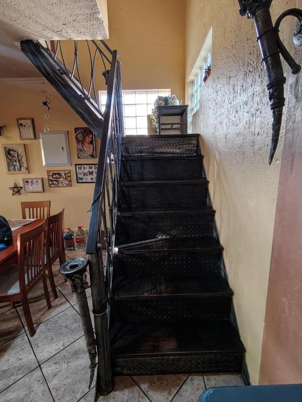 6 Bedroom Property for Sale in Gerdview Gauteng